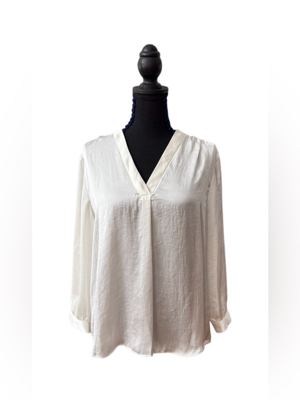 Vince Camuto Cream Relaxed Fit V-Neck Mid Sleeve Blouse